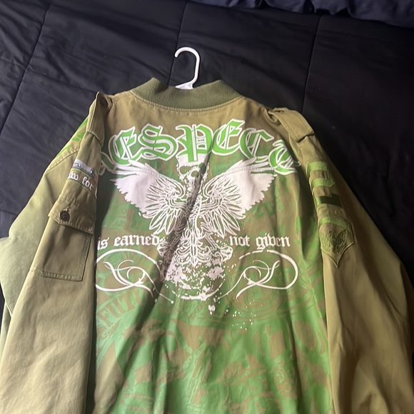 4xl 100% condition - Picture 6 of 7